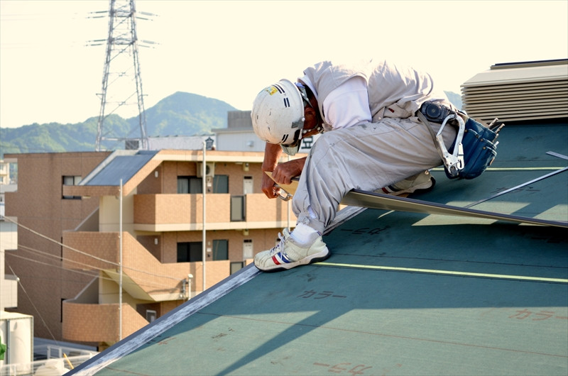 大阪で屋根工事や塗装工事を行う事業者のご紹介です