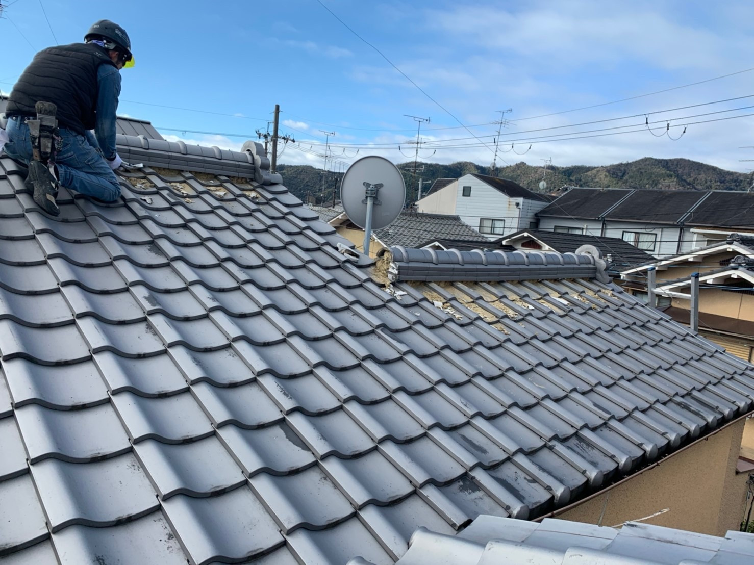 摂津市で屋根業者をお探しならテンカウントにお任せください。地域最安値の見積もり相談無料。リフォームの事なら屋根の匠テンカウントまで。